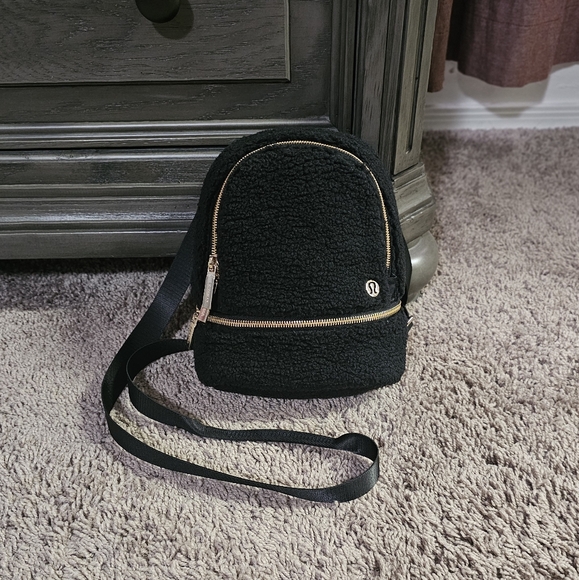 lululemon athletica Handbags - Lululemon Crossbody Bag